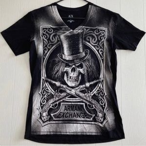 Armani Exchange 

Black /White / Silver -

V Neck - Men’s Large